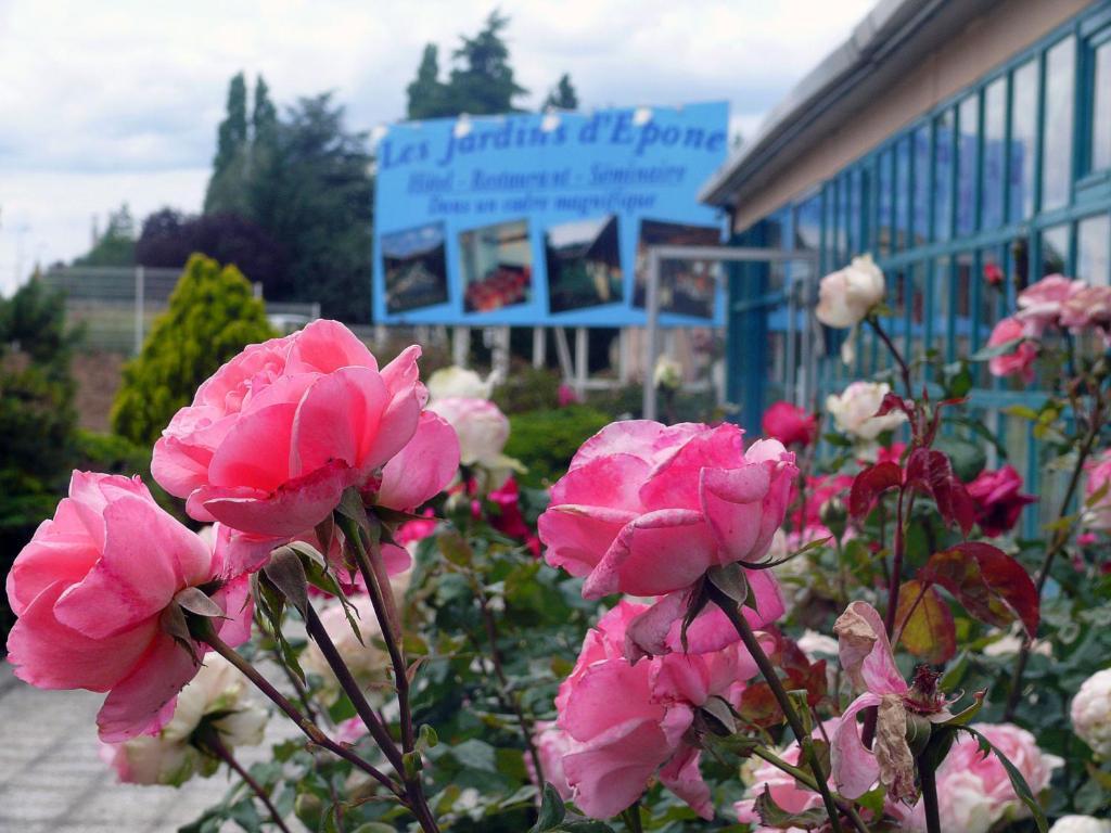 Hotel Restaurant Les Jardins D'Epone ภายนอก รูปภาพ